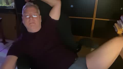Snapshot of naughtydaddyla chatting on 02-17-25, 02:20 naughtydaddyla online show from 02-17-25, 02:20