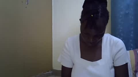 Snapshot of naughtygal26 chatting on 01-08-26, 03:42 jenifer online show from 01-08-26, 03:42