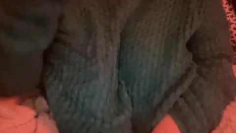 Snapshot of naughtygirl637100 chatting on 11-27-25, 12:13 Naughty Girl online show from 11-27-25, 12:13