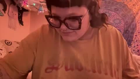 Snapshot of naughtygirl637100 chatting on 12-14-25, 01:11 Naughty Girl online show from 12-14-25, 01:11