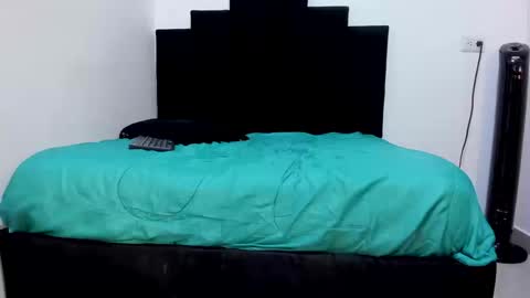 Snapshot of naughtyhoneybee_ chatting on 02-10-26, 07:51 naughtyhoneybee_ online show from 02-10-26, 07:51