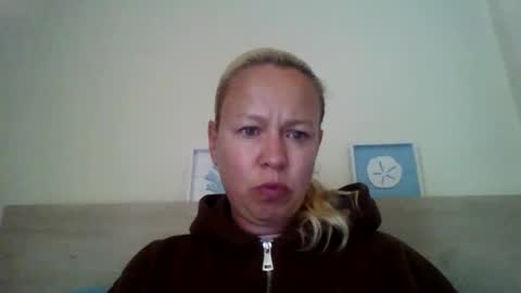 Snapshot of naughtyjennyblondeuk chatting on 05-05-26, 05:10 naughtyjennyblondeuk online show from 05-05-26, 05:10