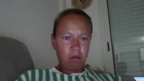 Snapshot of naughtyjennyblondeuk chatting on 06-30-26, 07:59 naughtyjennyblondeuk online show from 06-30-26, 07:59