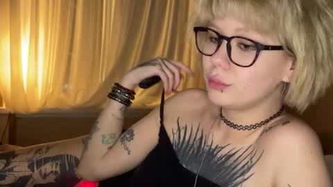 Snapshot of naughtylayla666 chatting on 05-30-26, 06:05 NaughtyLayla666 online show from 05-30-26, 06:05