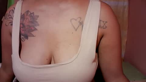 naughtymom_33 online show from 10-30-25, 07:36