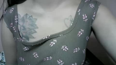 naughtymom_33 online show from 11-25-25, 05:57