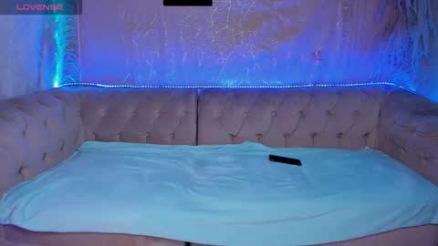 ambar jhonf and matt online show from 10-29-25, 05:31