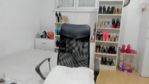 Snapshot of naughtysabine1 chatting on 06-13-26, 09:13 naughtysabine1 online show from 06-13-26, 09:13