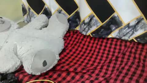 naughtyqueen online show from 05-13-26, 11:00