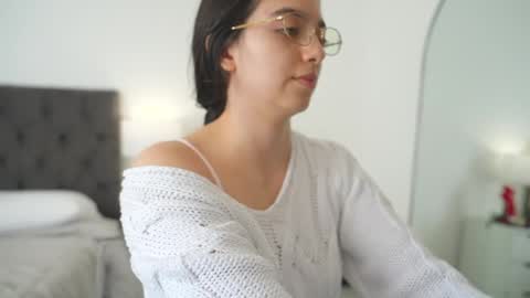 Snapshot of naughtysammx chatting on 05-28-26, 03:42 Naughty Samm online show from 05-28-26, 03:42