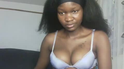 naughtysilvy878815 online show from 01-10-26, 09:30