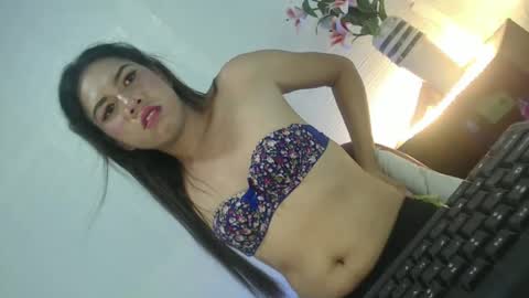 Snapshot of naughtywildvenice chatting on 02-12-25, 01:37 naughtywildvenice online show from 02-12-25, 01:37