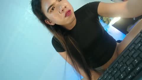 Snapshot of naughtywildvenice chatting on 02-16-25, 05:48 naughtywildvenice online show from 02-16-25, 05:48