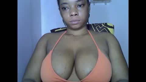 Snapshot of naughtyxcuntx chatting on 12-20-25, 05:36 naughtyxcuntx online show from 12-20-25, 05:36