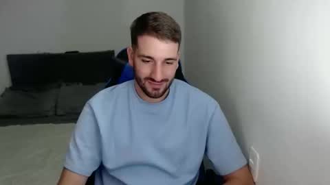 Snapshot of naugthy18boy chatting on 02-06-25, 07:29 Nico online show from 02-06-25, 07:29