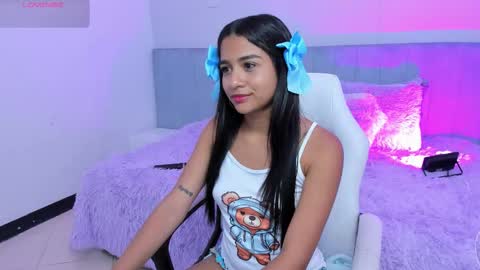 Snapshot of naugthy_skinny chatting on 10-16-25, 06:31 Angela online show from 10-16-25, 06:31