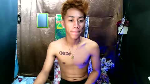 Snapshot of naugthyboyloy chatting on 09-23-25, 04:04 Loy online show from 09-23-25, 04:04