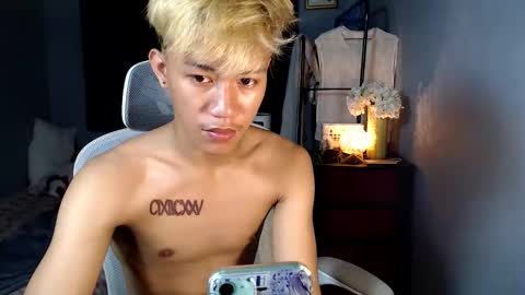 Snapshot of naugthyboyloy chatting on 12-17-25, 07:25 Loy online show from 12-17-25, 07:25