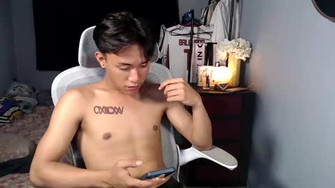 Snapshot of naugthyboyloy chatting on 01-07-26, 06:10 Loy online show from 01-07-26, 06:10