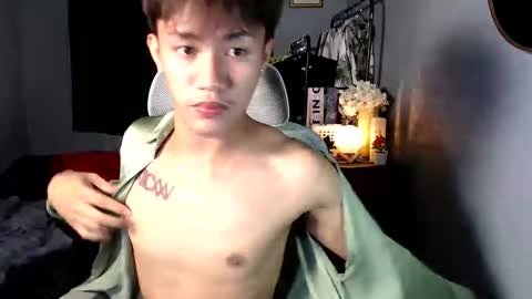 Snapshot of naugthyboyloy chatting on 02-01-26, 05:44 Loy online show from 02-01-26, 05:44