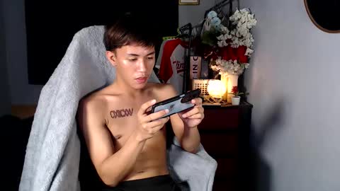 Snapshot of naugthyboyloy chatting on 03-08-26, 02:54 Loy online show from 03-08-26, 02:54