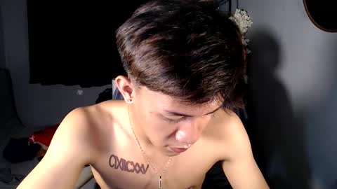 Snapshot of naugthyboyloy chatting on 04-03-26, 06:06 Loy online show from 04-03-26, 06:06