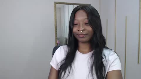 Nayaris 3 online show from 04-19-26, 01:54