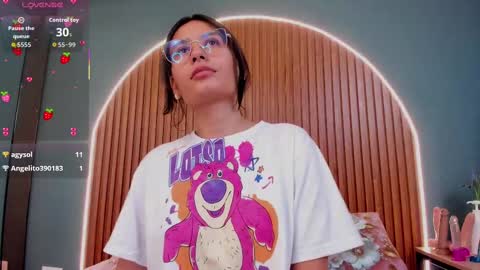 Naye  online show from 10-16-25, 03:51