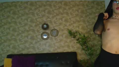 Nayla  online show from 12-03-25, 08:29