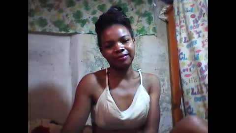 Snapshot of naylah313 chatting on 05-22-26, 05:25 Nayla online show from 05-22-26, 05:25