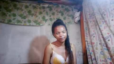 Snapshot of naylah313 chatting on 05-30-26, 12:02 Nayla online show from 05-30-26, 12:02