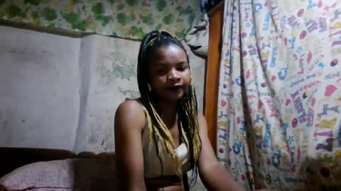 Snapshot of naylah313 chatting on 07-06-26, 03:03 Nayla online show from 07-06-26, 03:03