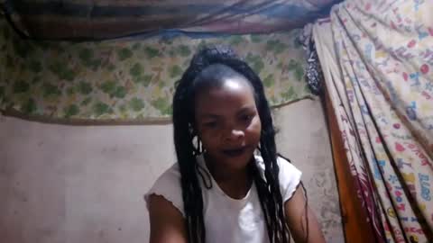 Snapshot of naylah313 chatting on 07-09-26, 06:39 Nayla online show from 07-09-26, 06:39