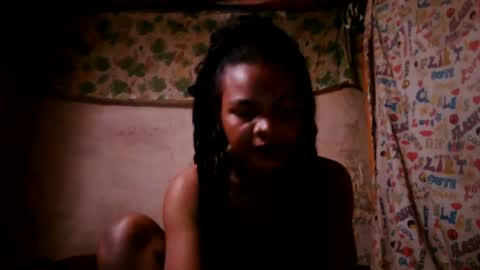 Snapshot of naylah313 chatting on 07-10-26, 06:28 Nayla online show from 07-10-26, 06:28