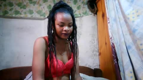 Snapshot of naylah313 chatting on 07-15-26, 07:02 Nayla online show from 07-15-26, 07:02