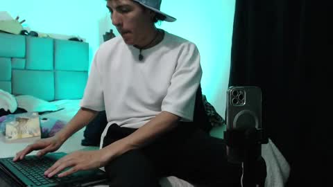 Snapshot of naytonfreeman chatting on 10-21-25, 11:38 Im Nayton online show from 10-21-25, 11:38