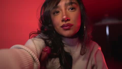 Nefertari online show from 04-06-26, 11:33