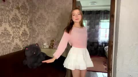 Snapshot of necolezhuang chatting on 05-22-26, 05:03 Necole online show from 05-22-26, 05:03