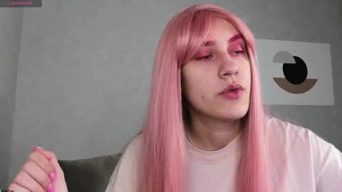 Snapshot of nedzumi_sato chatting on 12-17-25, 01:22 Nedzumi online show from 12-17-25, 01:22