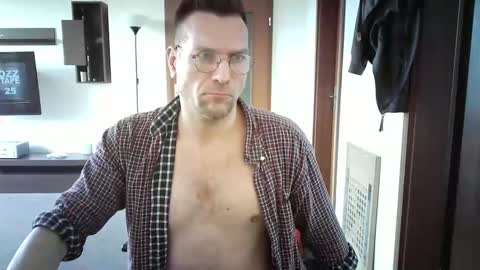 Snapshot of needfullthx chatting on 03-05-25, 08:21 Sebastian online show from 03-05-25, 08:21