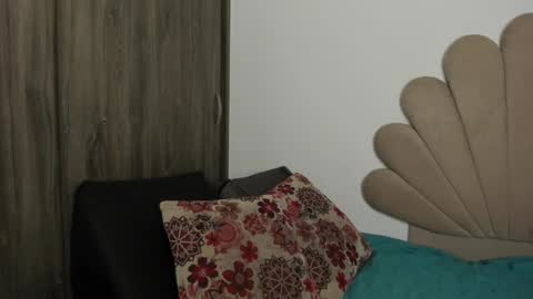 Nei turn green online show from 03-15-26, 01:11