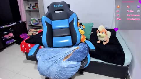 Geek Nicole    im Neeko UwU online show from 11-05-25, 02:50