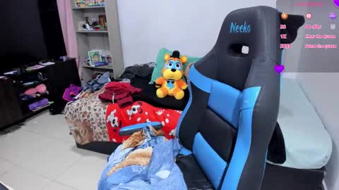 Geek Nicole    im Neeko UwU online show from 11-10-25, 08:08