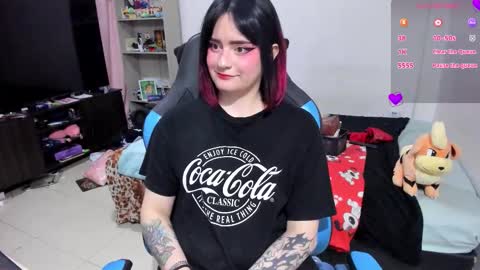 Geek Nicole    im Neeko UwU online show from 11-14-25, 06:28