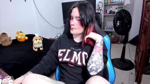 Geek Nicole    im Neeko UwU online show from 03-08-26, 08:45