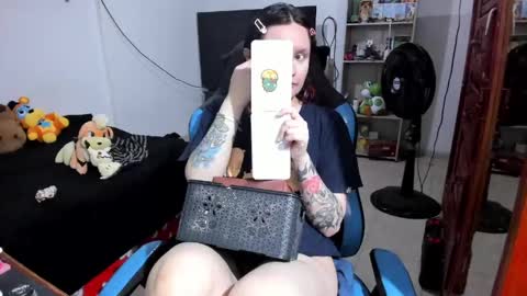 Geek Nicole    im Neeko UwU online show from 05-27-26, 11:02