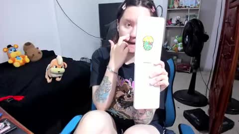 Snapshot of neeko_lol_ chatting on 06-16-26, 11:46 Geek Nicole im Neeko UwU online show from 06-16-26, 11:46