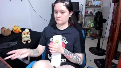 Snapshot of neeko_lol_ chatting on 06-25-26, 11:59 Geek Nicole im Neeko UwU online show from 06-25-26, 11:59