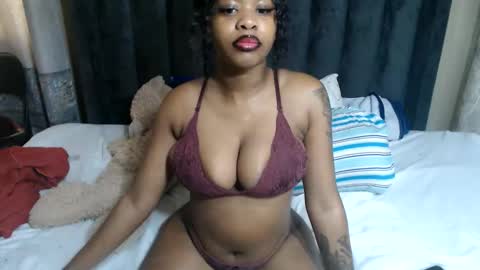 Snapshot of neeshaah chatting on 05-24-26, 06:40 Neeshaa online show from 05-24-26, 06:40
