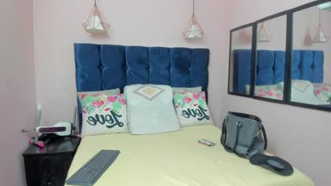 Snapshot of neferet_opal chatting on 06-21-26, 01:08 neferet_opal online show from 06-21-26, 01:08